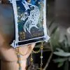 Suspension Papyrus Anubis coloris bleu et or