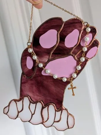 Vitrail Chat Renaissance Pourpre Avec Chapelet en Perles de Culture